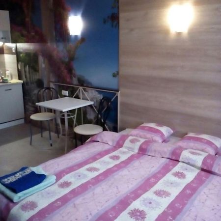 Студия На Французском Бульваре 36 Харков Екстериор снимка